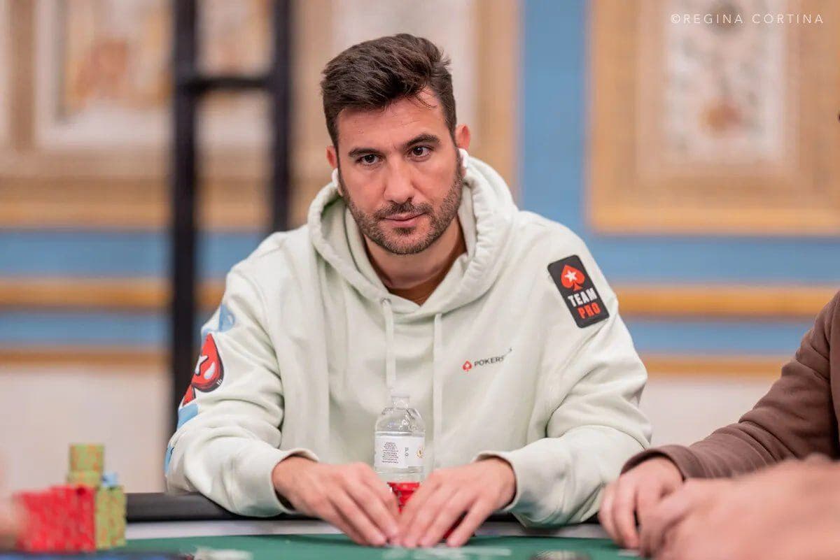 Barajador automático repite cartas dos veces en WSOP