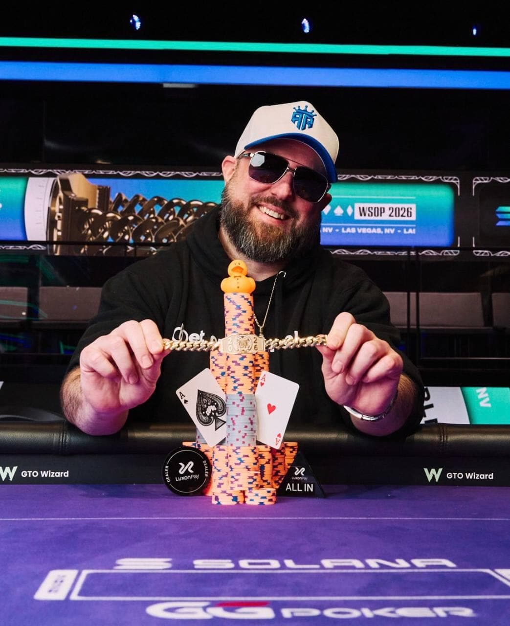 Matt Higgins gana un millón de dólares en el Mystery Millions de las WSOP 2026