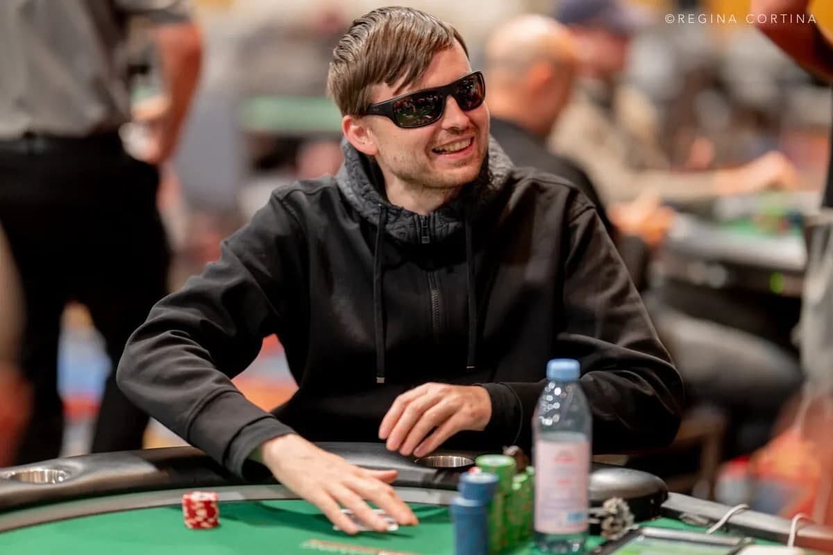 ¿Cómo multimesear en dos mesas a la vez en las WSOP? Te lo muestra Martin Kabrhel