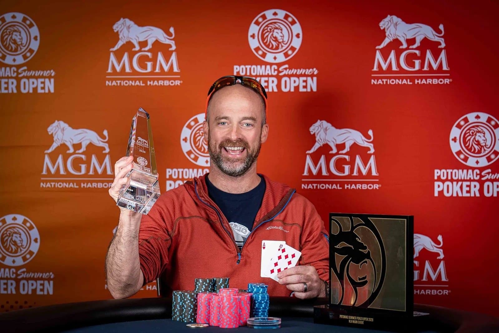 Un médico de EE. UU. ganó un torneo y $136 000 tras su turno de trabajo
