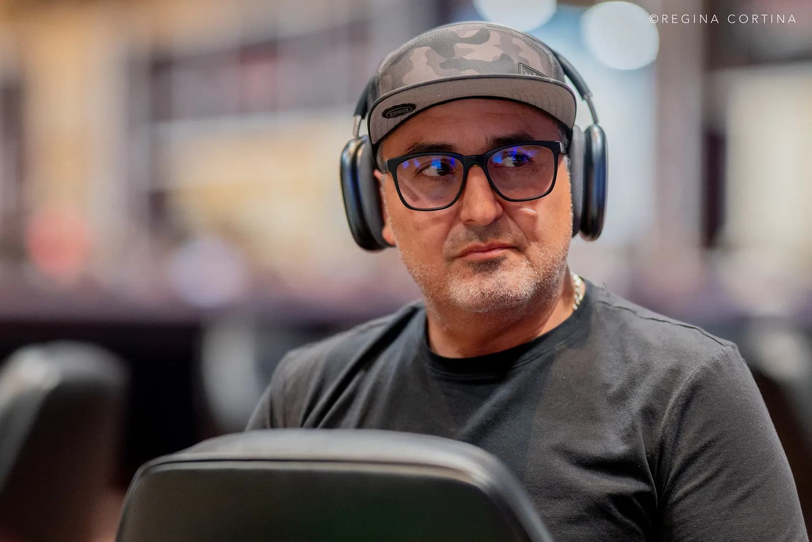 Josh Arieh criticized Shaun Deeb for his strategy at the WSOP Main Event