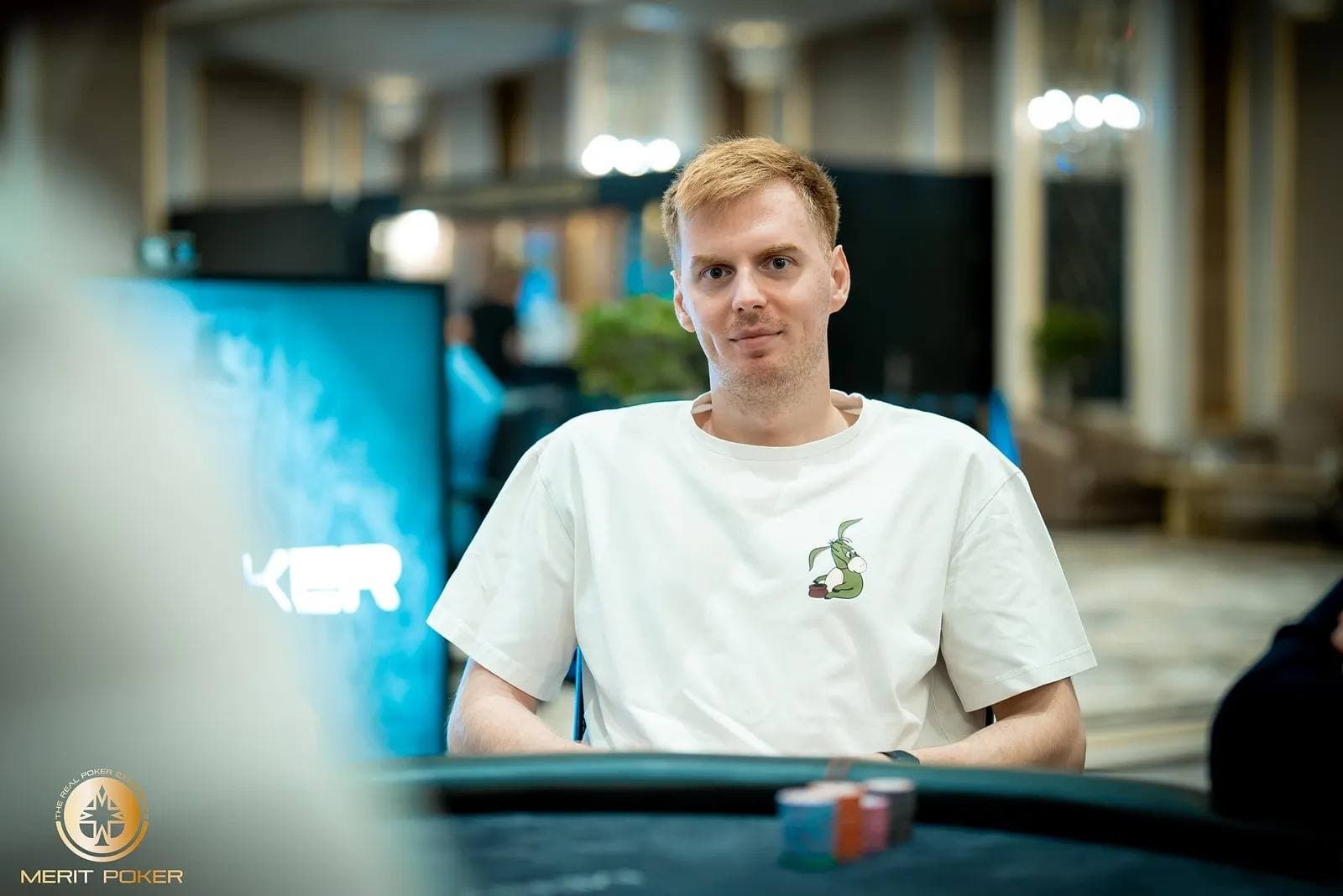 Borovkov, Ponyakov y Skhulukhia avanzaron al segundo día del main event de Onyx