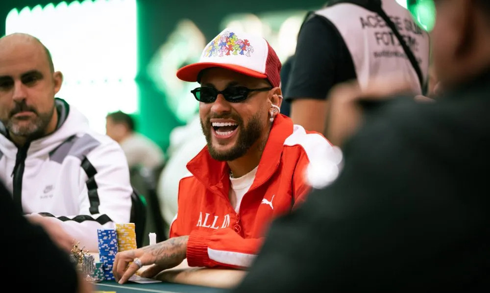 Neymar criticized in Brazil after taking part in poker tournaments