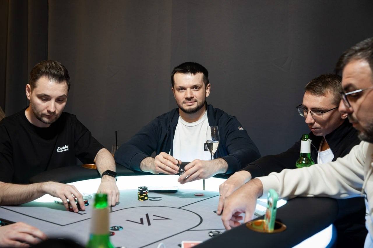 Стример Данериан задолжал более $20 000