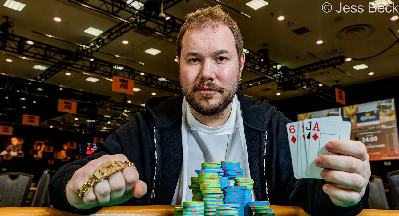 Александр Кострицын впервые стал чемпионом WSOP